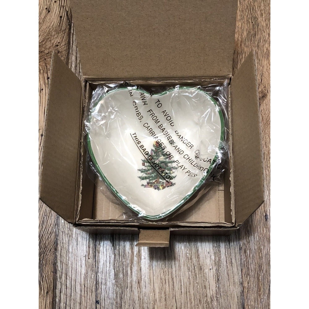 Spode Christmas Tree Heart Shaped Dip Bowl 4.75" NEW Candy Trinket Holiday Gift - Picture 2 of 2
